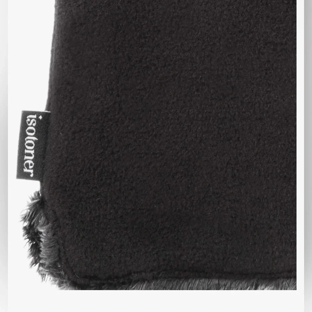 Isotoner women’s gloves in black - Picture 2 of 9